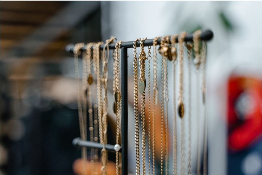 Jewelry Care and Storage Guide: The Art of Protecting Treasures
